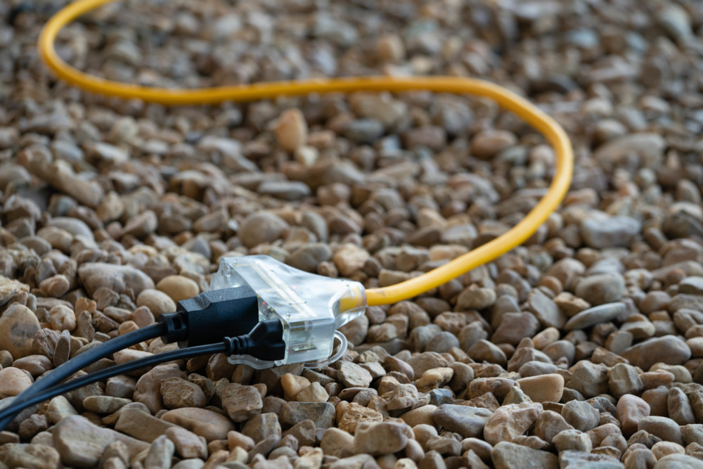 Southwire Cold Weather 3 Outlet Extension Cord 50′ 12/3 - Ascmtools