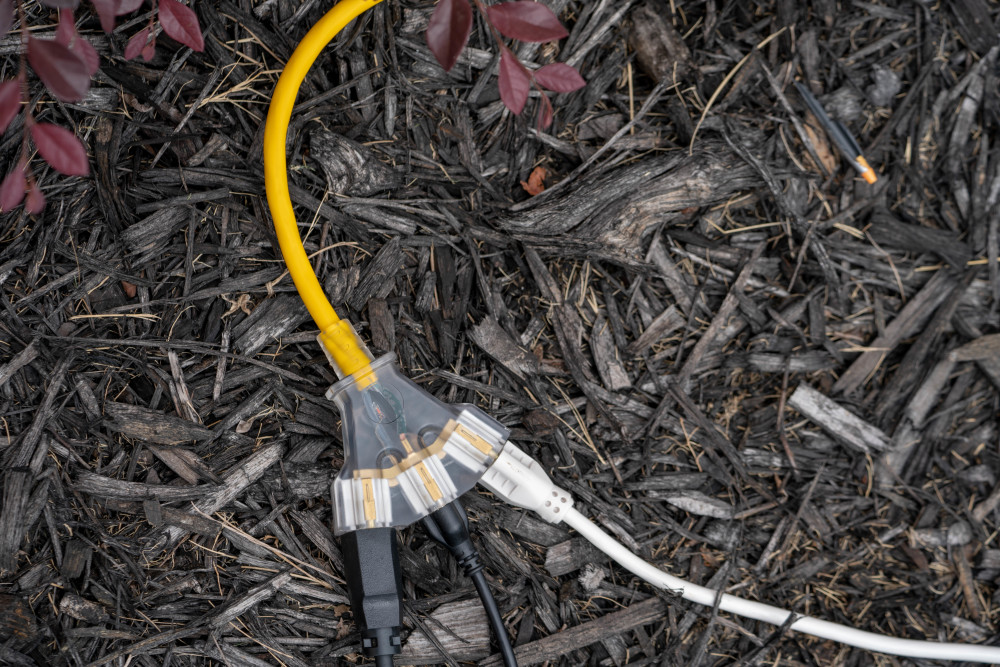 Southwire 3 Outlet Extension Cord Lighted End 12/3 SJTW 50′ - Ascmtools