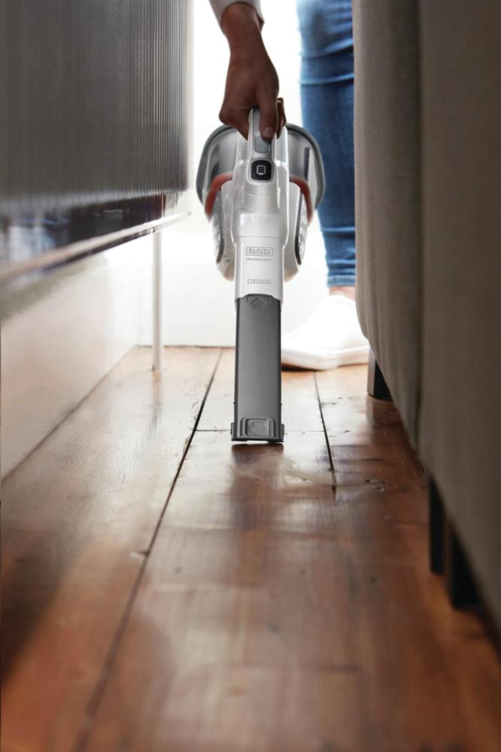 Black and Decker 12V Cordless Handheld Vacuum - Ascmtools