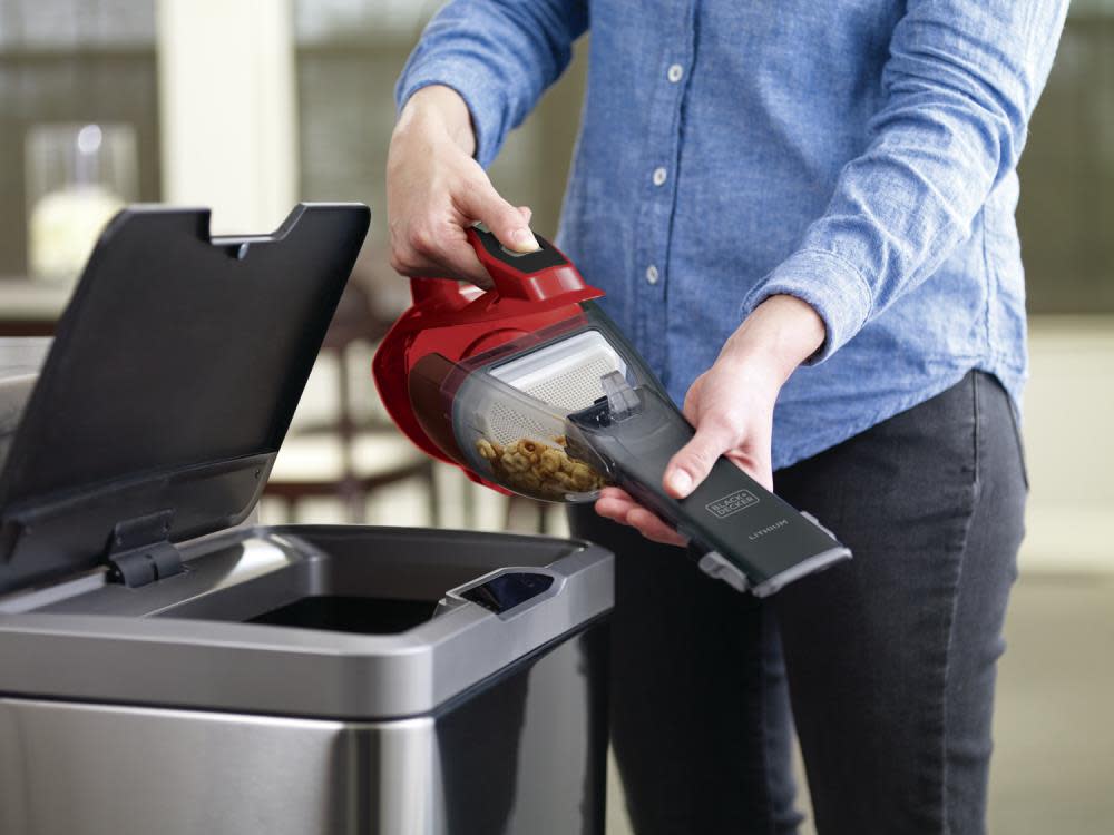 Black and Decker DUSTBUSTER Hand Vacuum Chili Red - Ascmtools