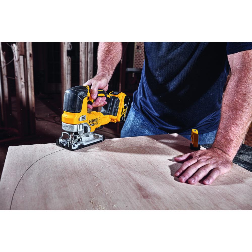 DEWALT 7 1/4″ Single Bevel Sliding Compound Miter Saw & 20V Max Variable Speed Keyless Jigsaw Kit - Ascmtools