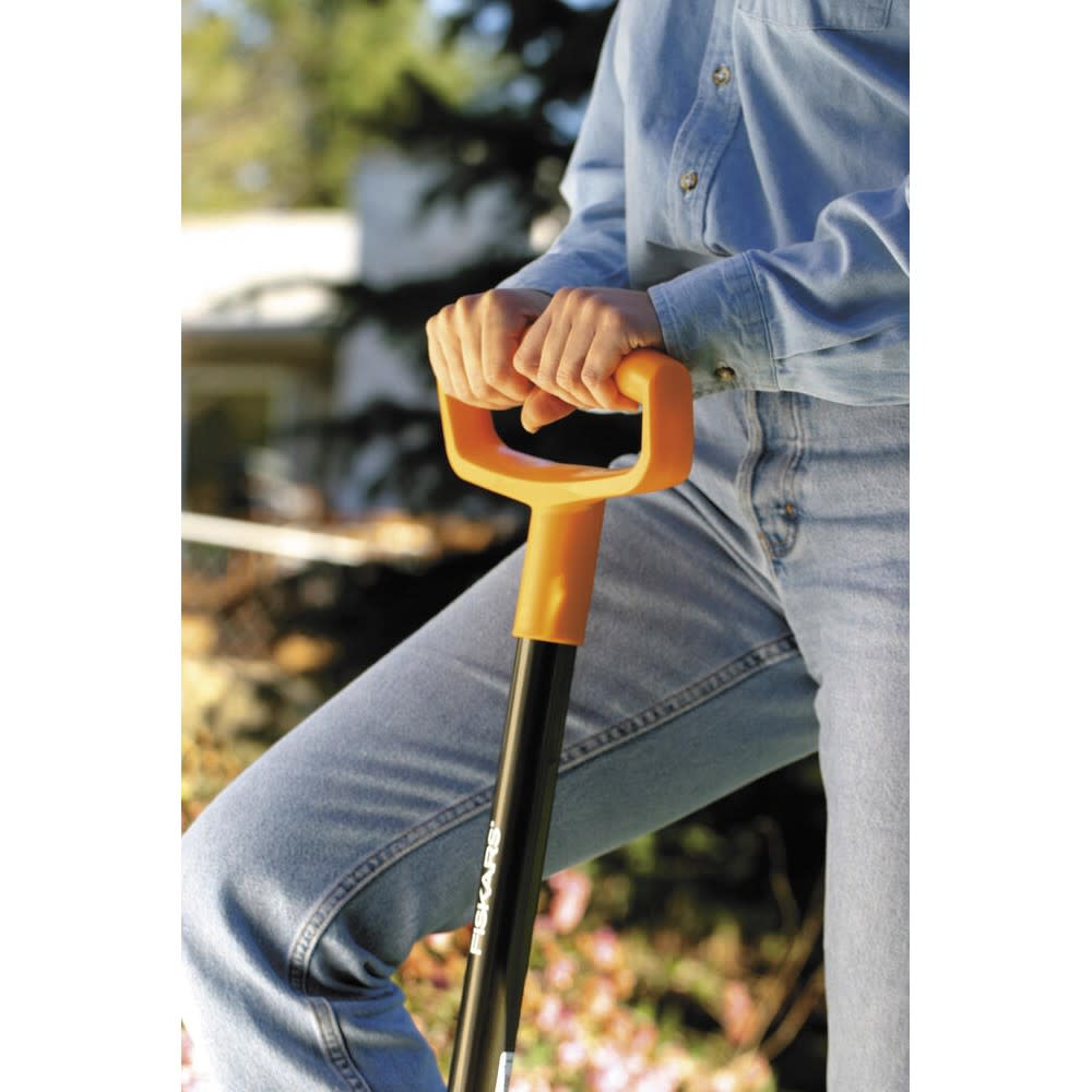 Fiskars 46″ Steel D Handle Digging Shovel - Ascmtools