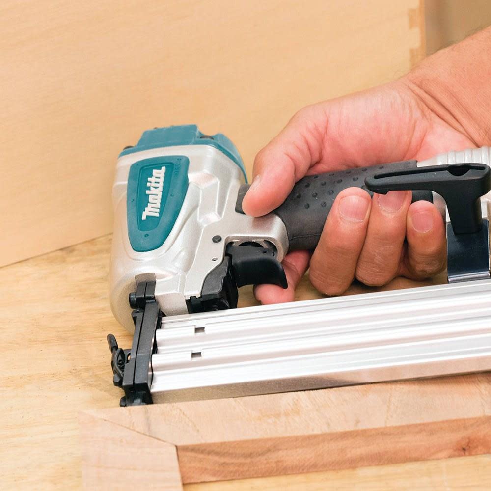 Makita 2 in. x 18-Gauge Brad Nailer - Ascmtools