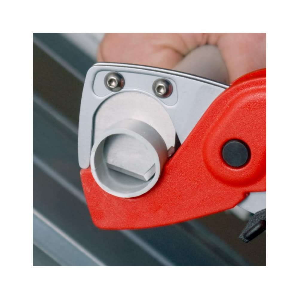 Knipex Plasticut Cutter For Hoses & Plastic Conduit Pipes 185mm - Ascmtools