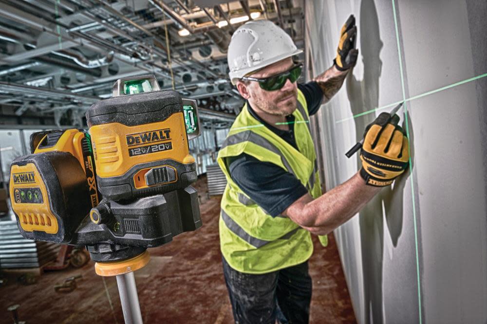 DEWALT 20V 3 x 360 Green Laser with Battery and Charger - Ascmtools