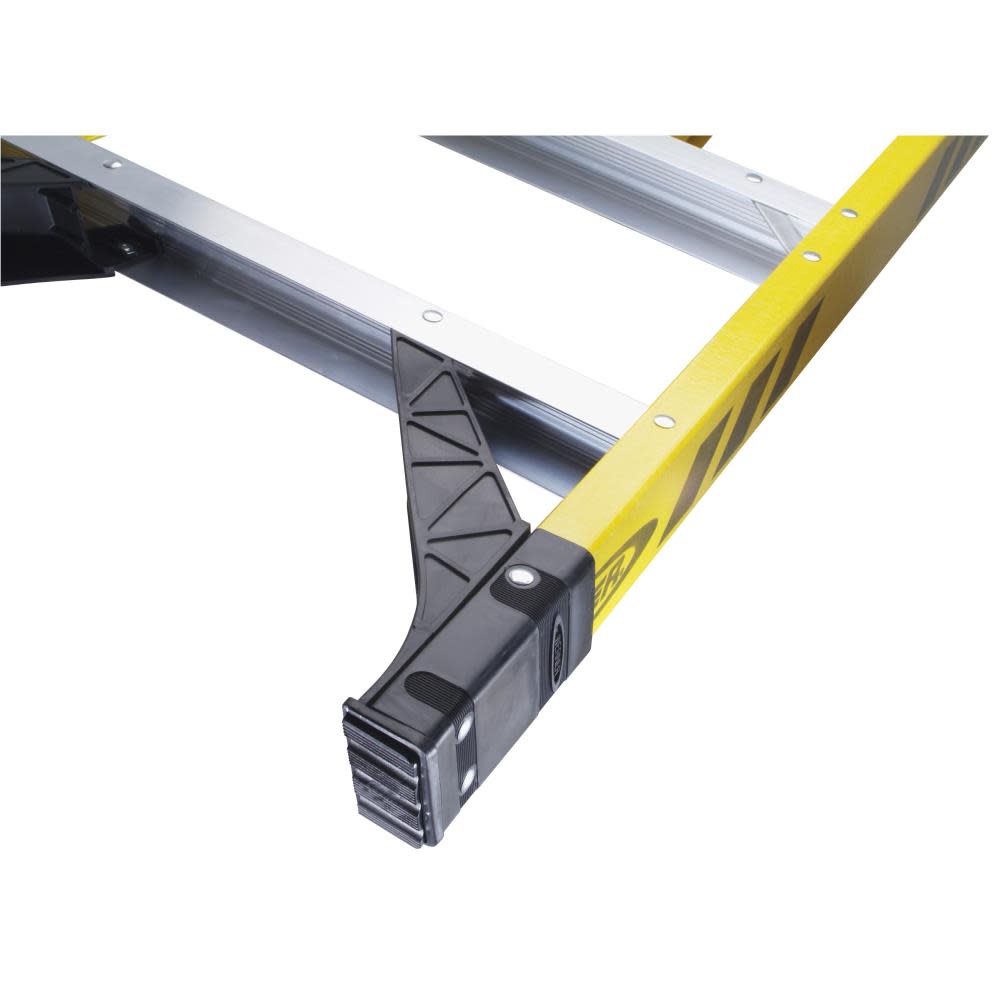 Werner 5 Ft. Fiberglass Type IAA Step Ladder - Ascmtools