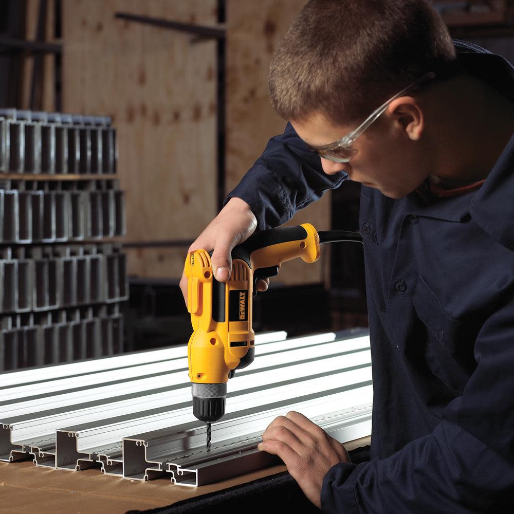 DEWALT 3/8″ (10mm) VSR Pistol Grip Drill Kit with Keyless Chuck - Ascmtools