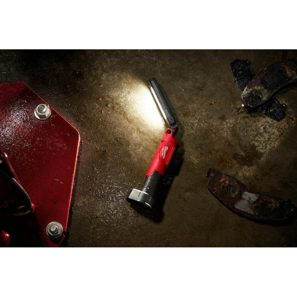 Milwaukee REDLITHIUM USB Stick Light with Magnet & Charging Dock - Ascmtools