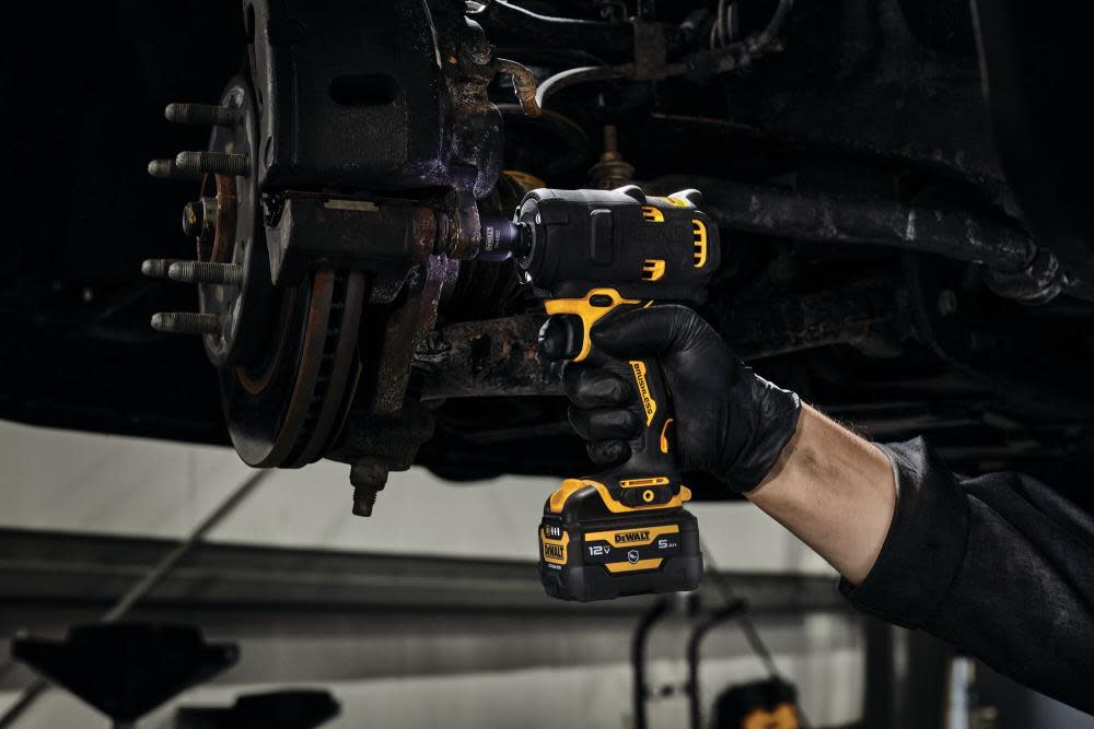 DEWALT 12V MAX Impact Wrench Kit 1/2″ - Ascmtools