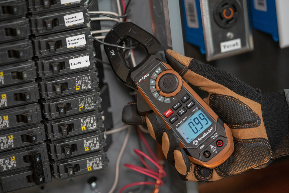 Southwire AC Clamp Meter with Built-In NCV Worklight - Ascmtools