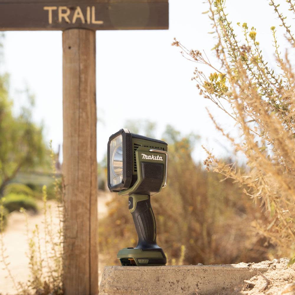 Makita Outdoor Adventure 18V LXT LED Flashlight Spotlight - Ascmtools