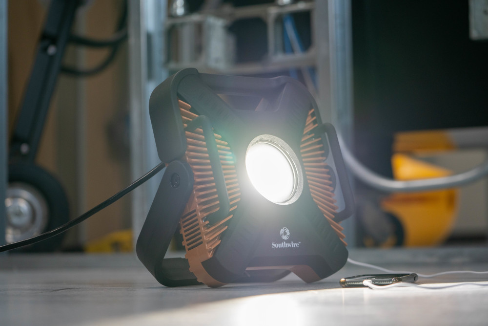 Southwire 10000 Lumen LED Work Light - Ascmtools