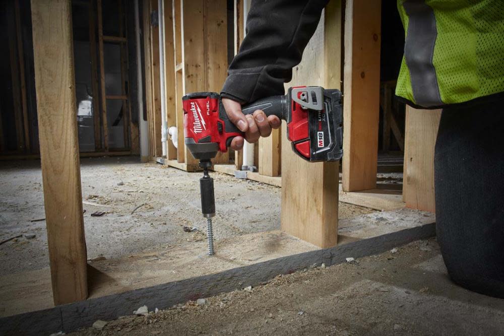 Milwaukee M18 FUEL 2-Tool Hammer Drill/Impact Driver Combo Kit - Ascmtools