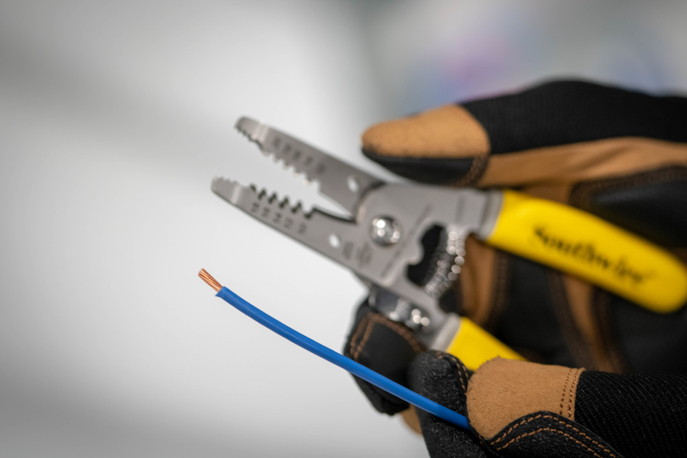 Southwire Compact Wire Stripper 6″ - Ascmtools