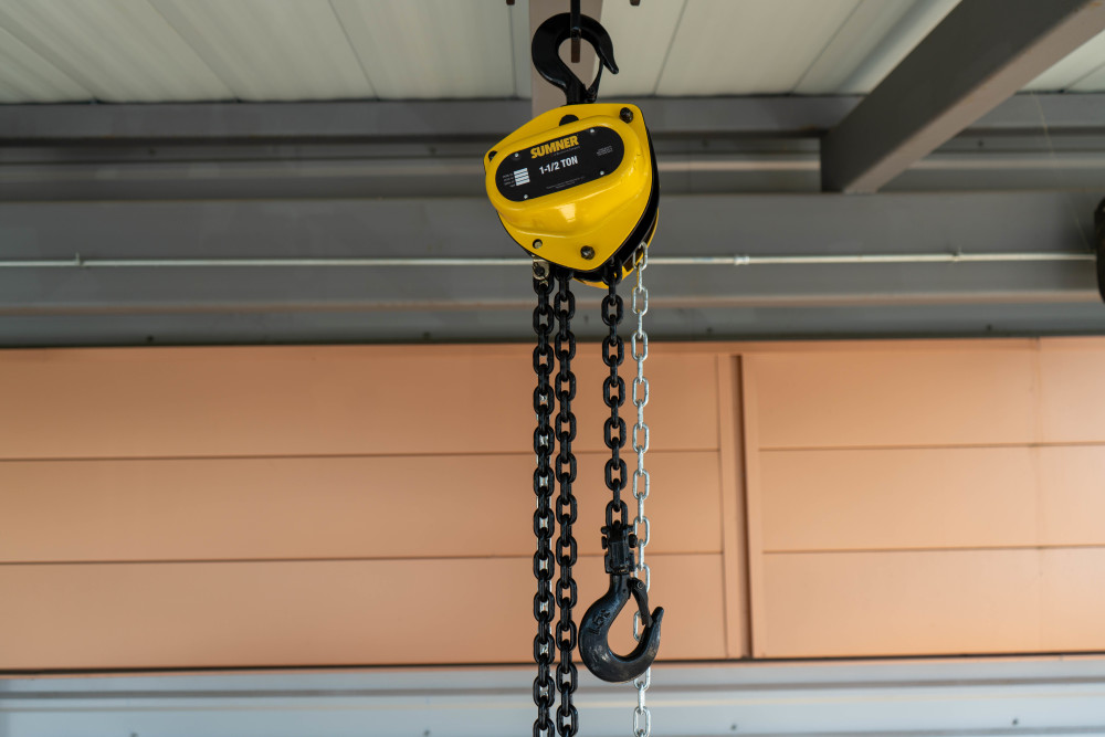 Sumner Chain Hoist 1 Ton with 20′ Chain Fall - Ascmtools