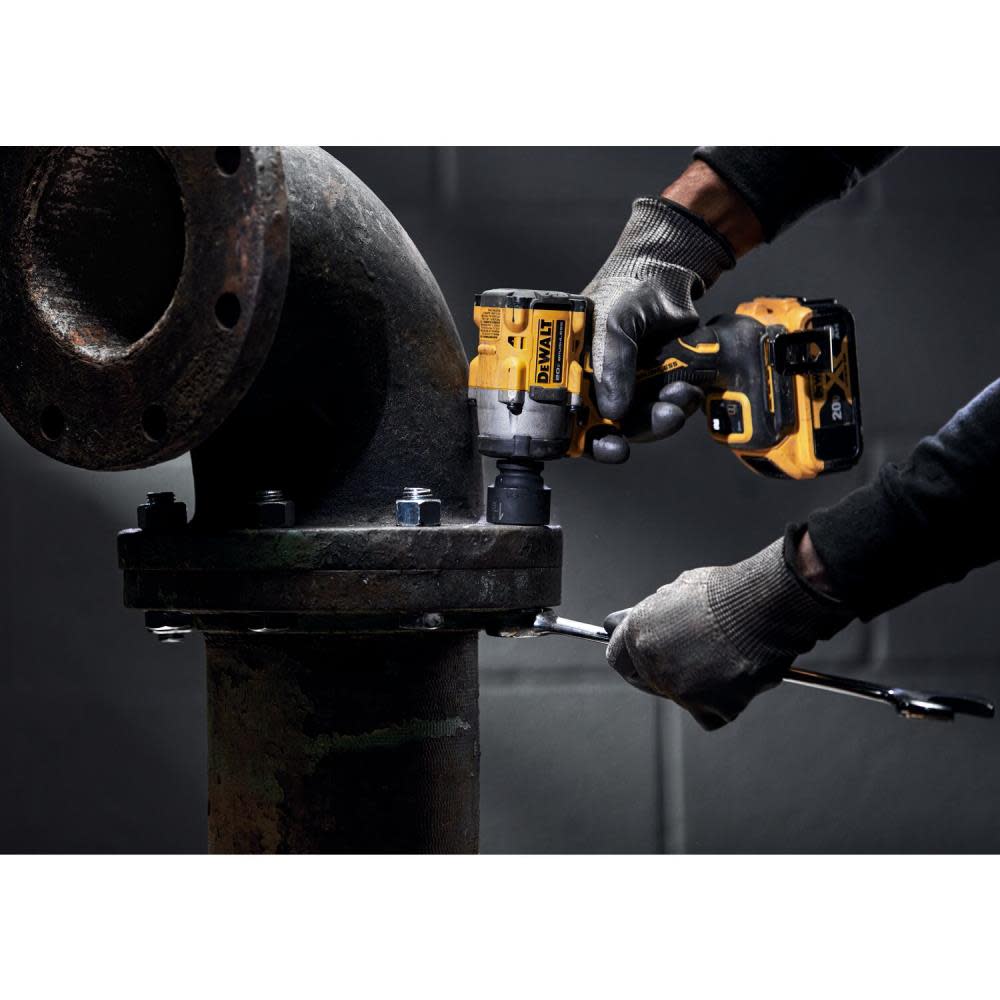 DEWALT ATOMIC 20V MAX 1/2″ Impact Wrench Hog Ring Anvil 5Ah Bundle - Ascmtools