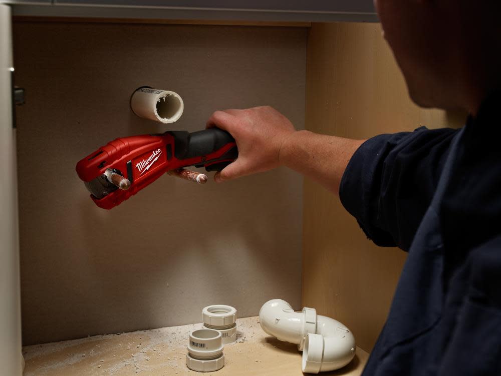 Milwaukee M12 Cordless Copper Tubing Cutter - Ascmtools