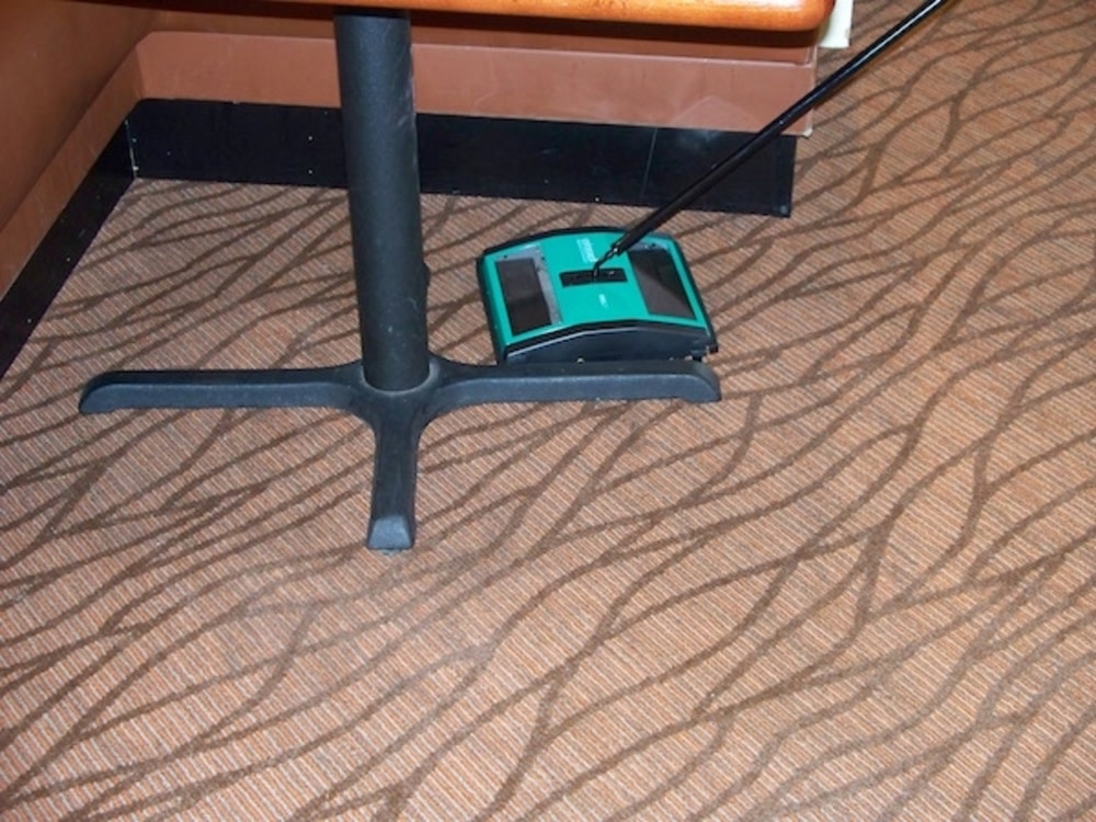 Bissell BigGREEN Commercial 9.5-in Manual Carpet and Hard Surface Commercial Floor Sweeper - Ascmtools