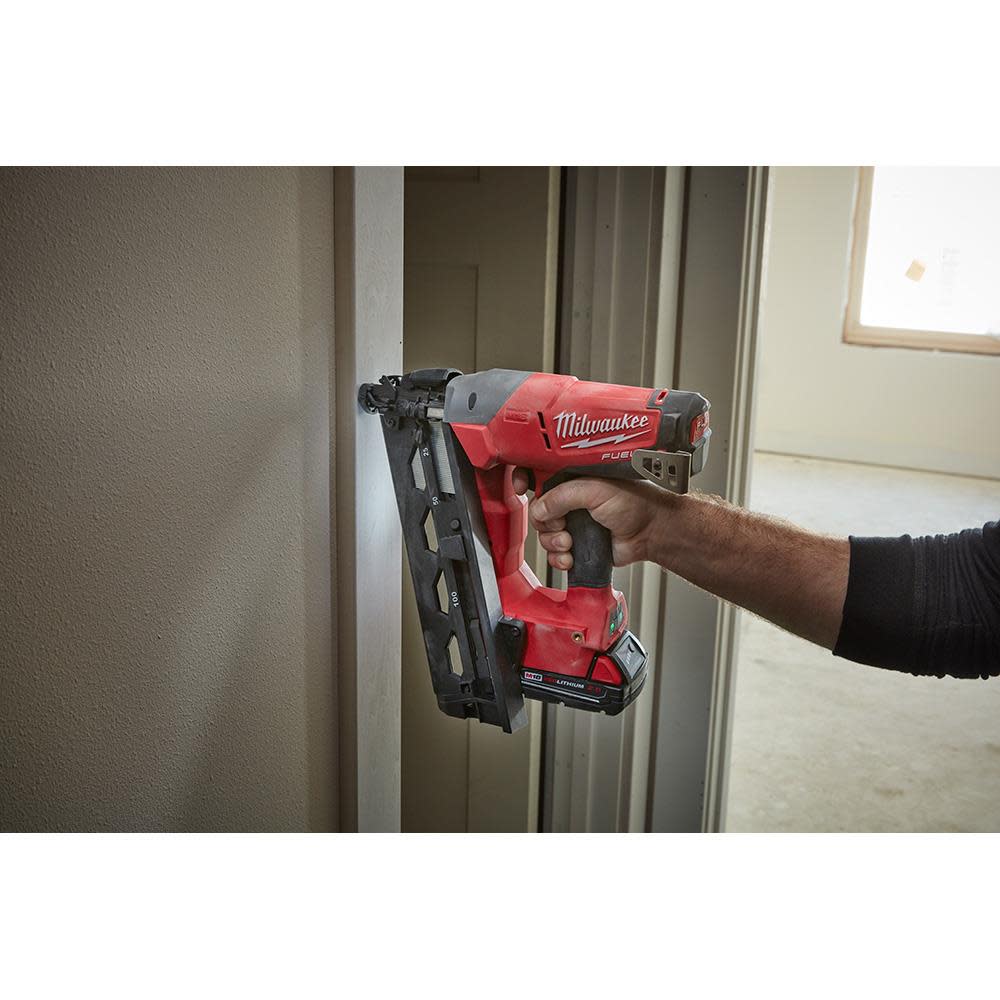 Milwaukee M18 FUEL 16 Gauge Angle Finish Nailer Kit - Ascmtools