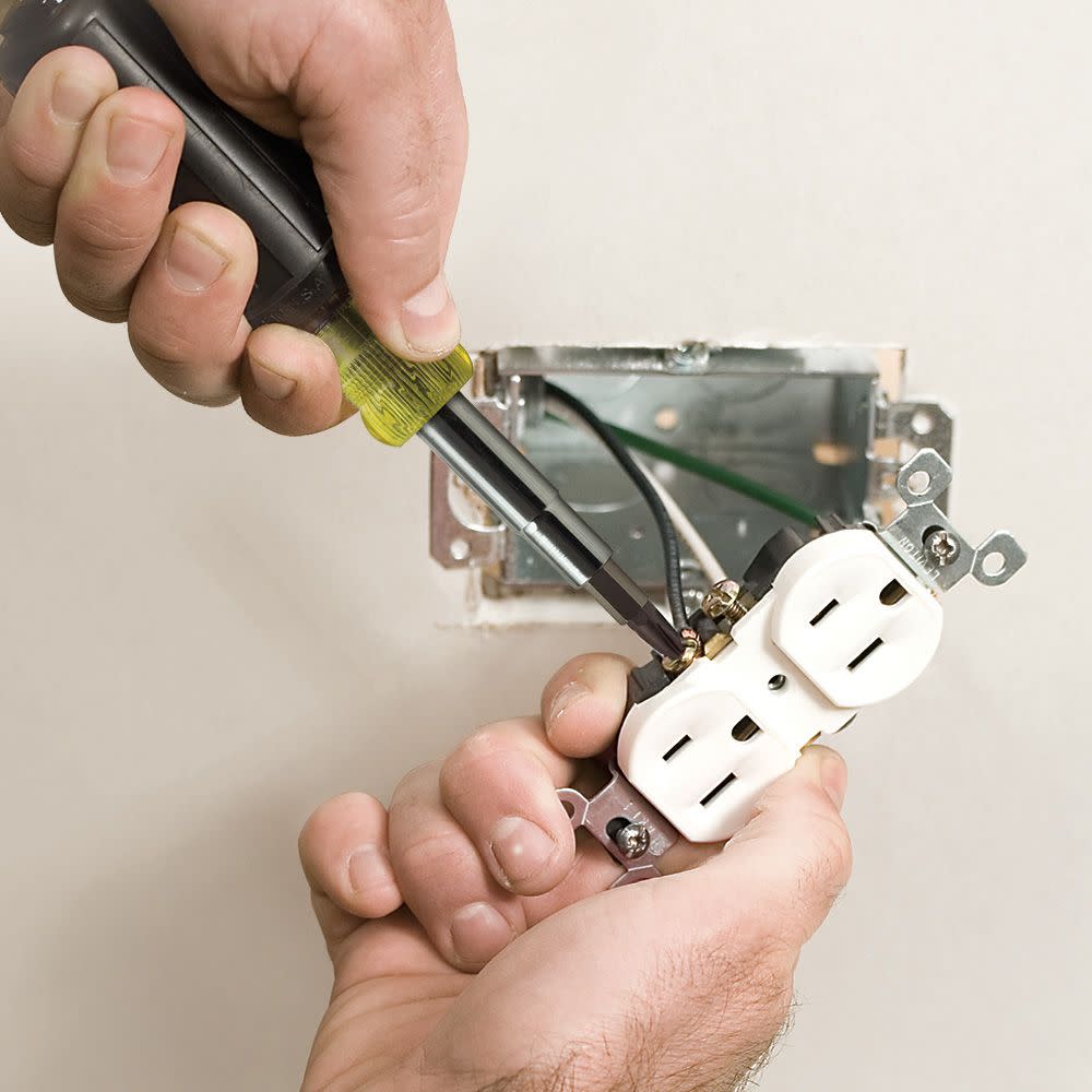 Klein Tools 11-in-1 Screwdriver/Nut Driver - Ascmtools