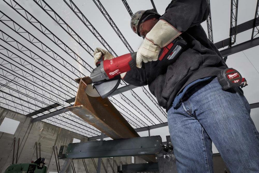 Milwaukee M18 FUEL 7 in. / 9 in. Large Angle Grinder Kit - Ascmtools