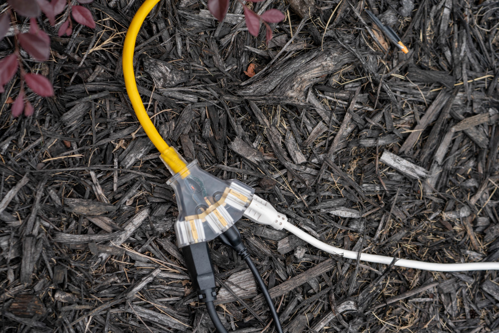 Southwire 3 Outlet Extension Cord Lighted End 12/3 SJTW 50′ - Ascmtools