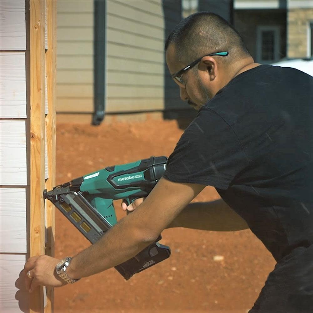 Metabo HPT 2-1/2 In. 18V Brushless Lithium Ion 15 Gauge Angled Finish Nailer - Ascmtools