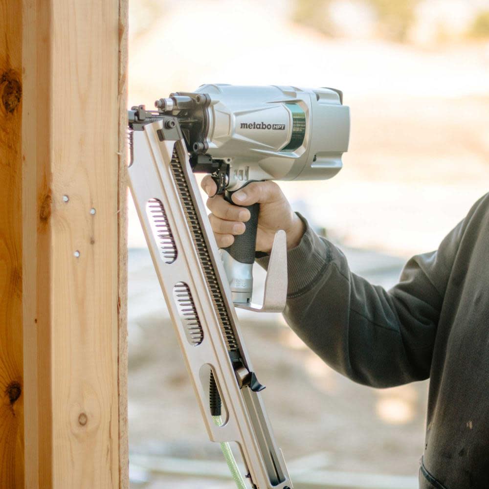 Metabo HPT 3 1/4″ 21 Degree Pneumatic Framing Nailer with Depth Adjustment & Aluminum Magazine - Ascmtools
