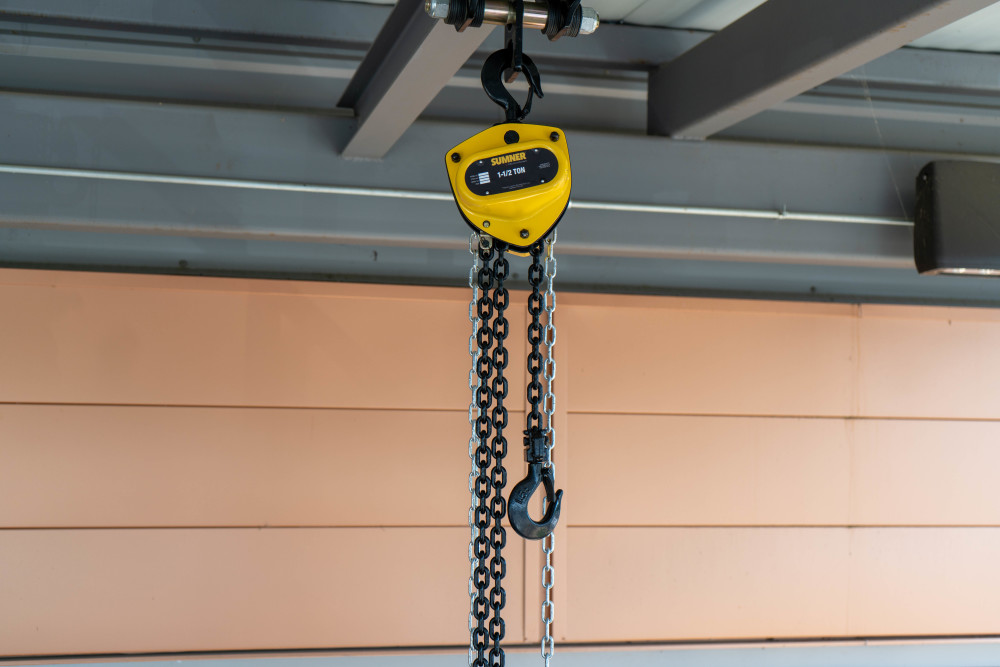 Sumner Chain Hoist 1 Ton with 20′ Chain Fall - Ascmtools