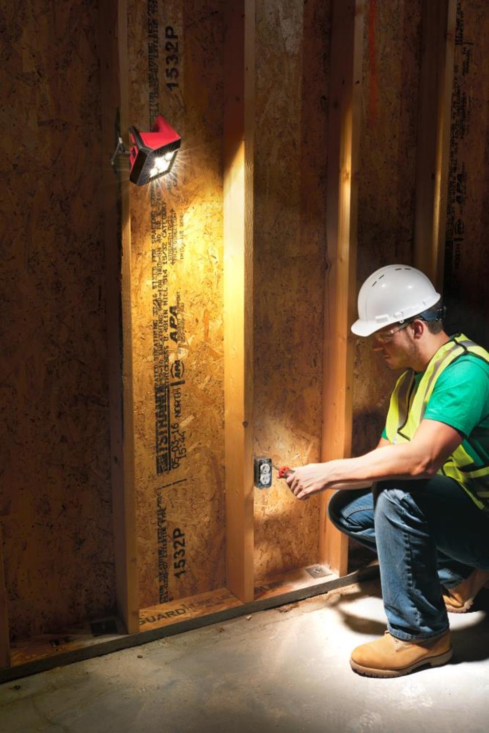 Milwaukee M12 Compact Flood Light - Ascmtools