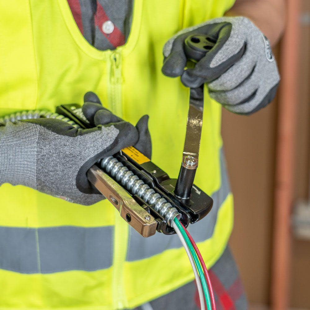 Klein Tools BX and Armored Cable Cutter - Ascmtools