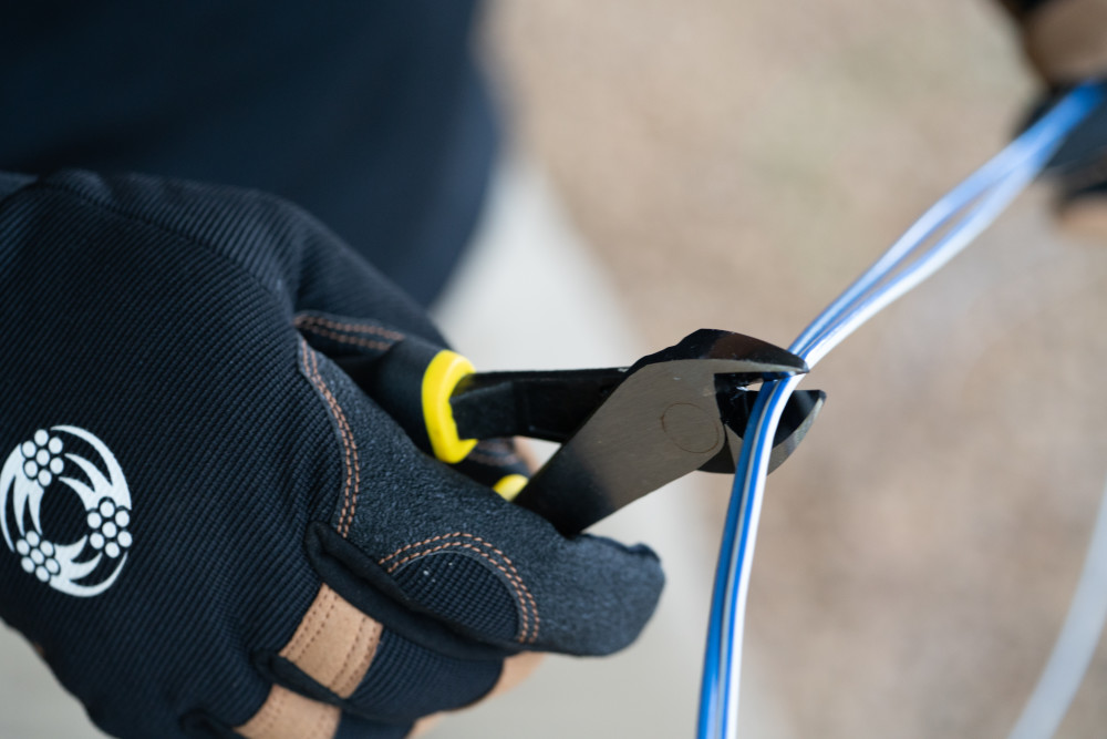 Southwire High Leverage Diagonal Cutting Pliers 8″ with Comfort Grip Handles - Ascmtools