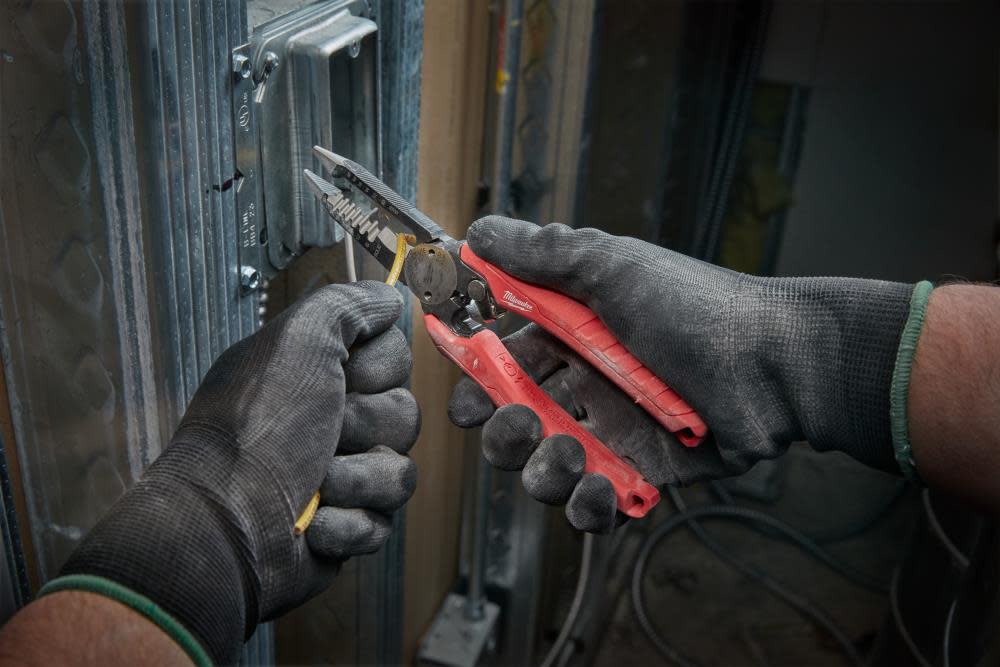 Milwaukee Electricians Combination Wire Pliers - Ascmtools