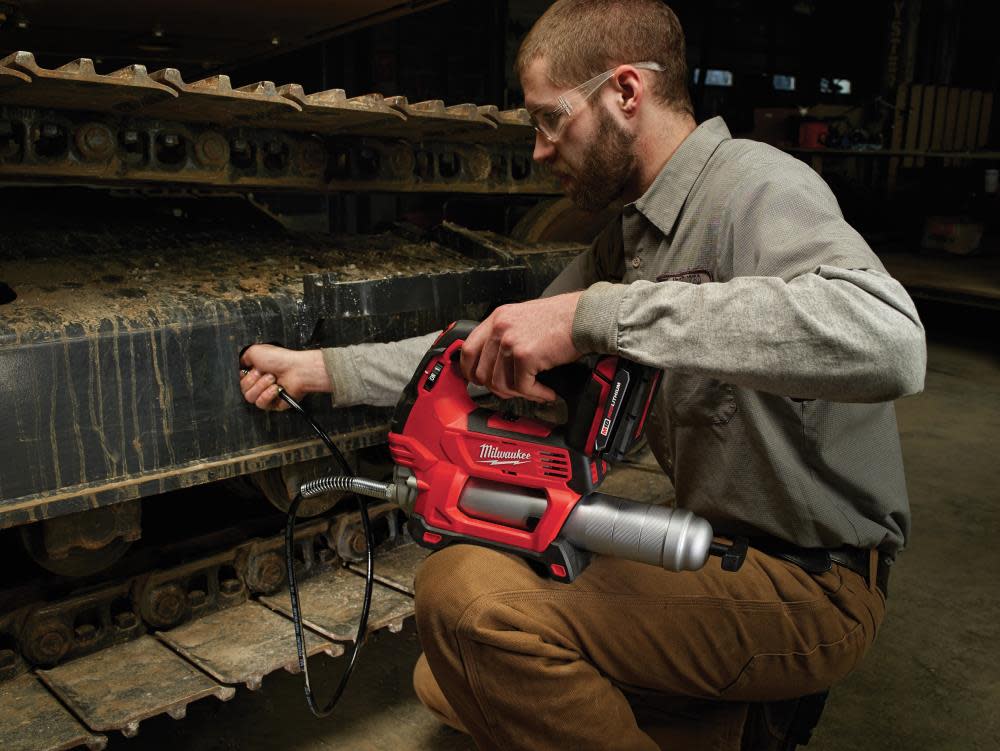 Milwaukee M18 FUEL HTIW with Grease Gun Kit - Ascmtools