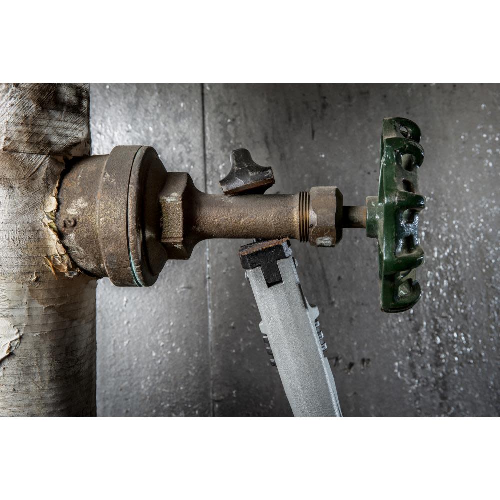 Crescent 18″ Aluminum K9 Jaw Pipe Wrench - Ascmtools