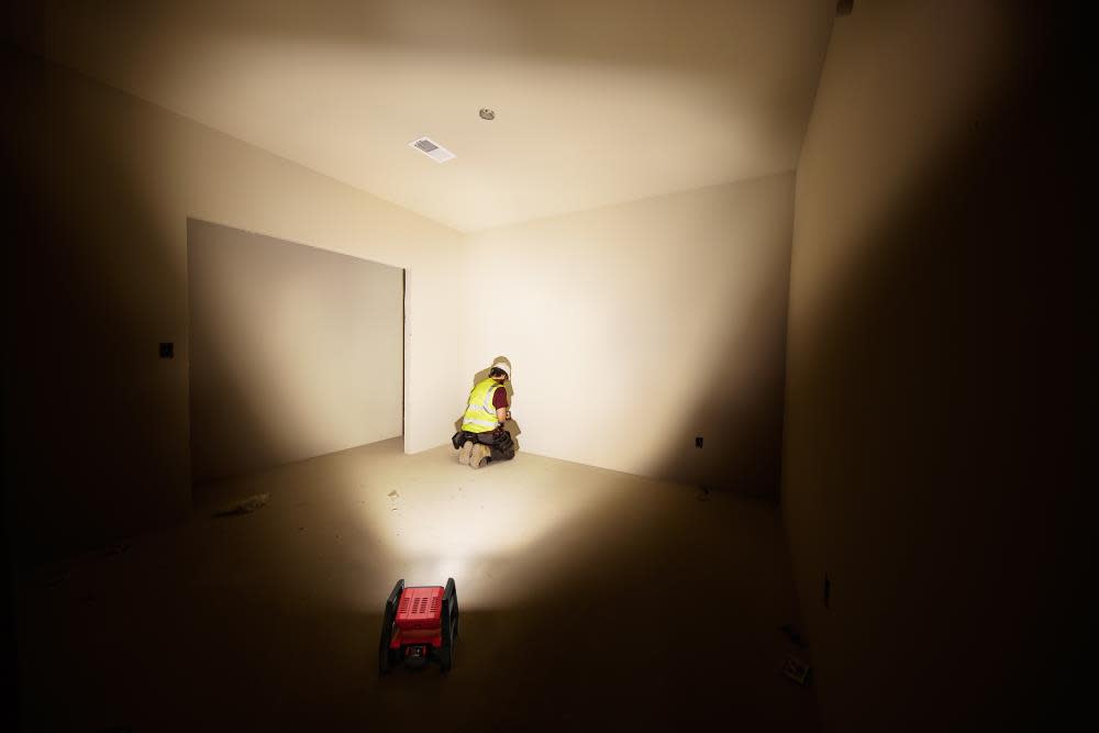 Milwaukee M18 Rover LED Dual Power Flood Light - Ascmtools