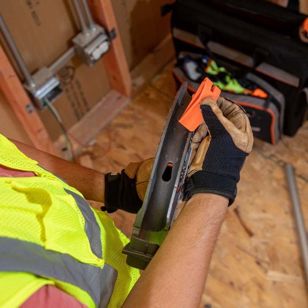 Klein Tools Iron Conduit Bender 1″ EMT - Ascmtools