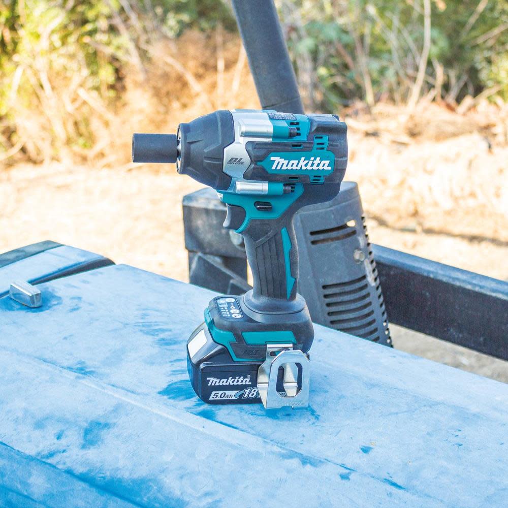 Makita 18V LXT 1/2″ Sq Drive Impact Wrench Kit with Friction Ring Anvil - Ascmtools