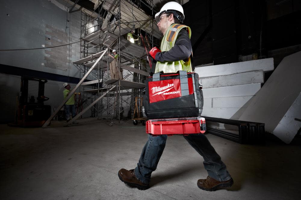 Milwaukee 15 in. PACKOUT Tool Bag - Ascmtools