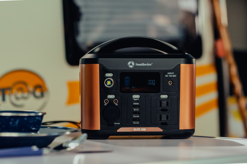 Southwire Elite 200 Series Portable Power Station - Ascmtools