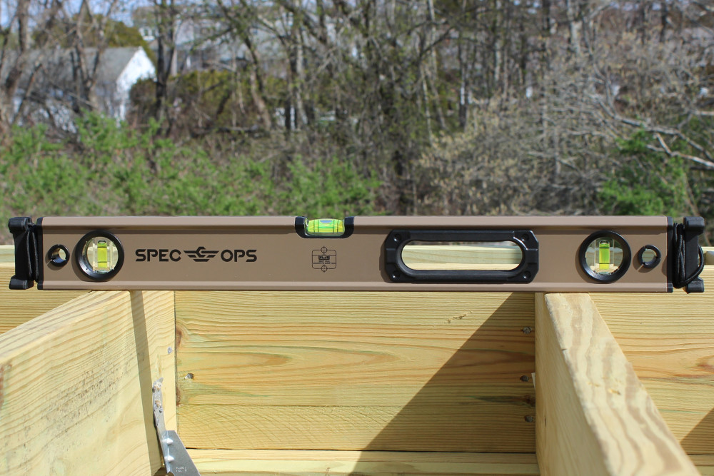 Spec Ops Tools Magnetic Box Beam Level with Bungee 24″ - Ascmtools
