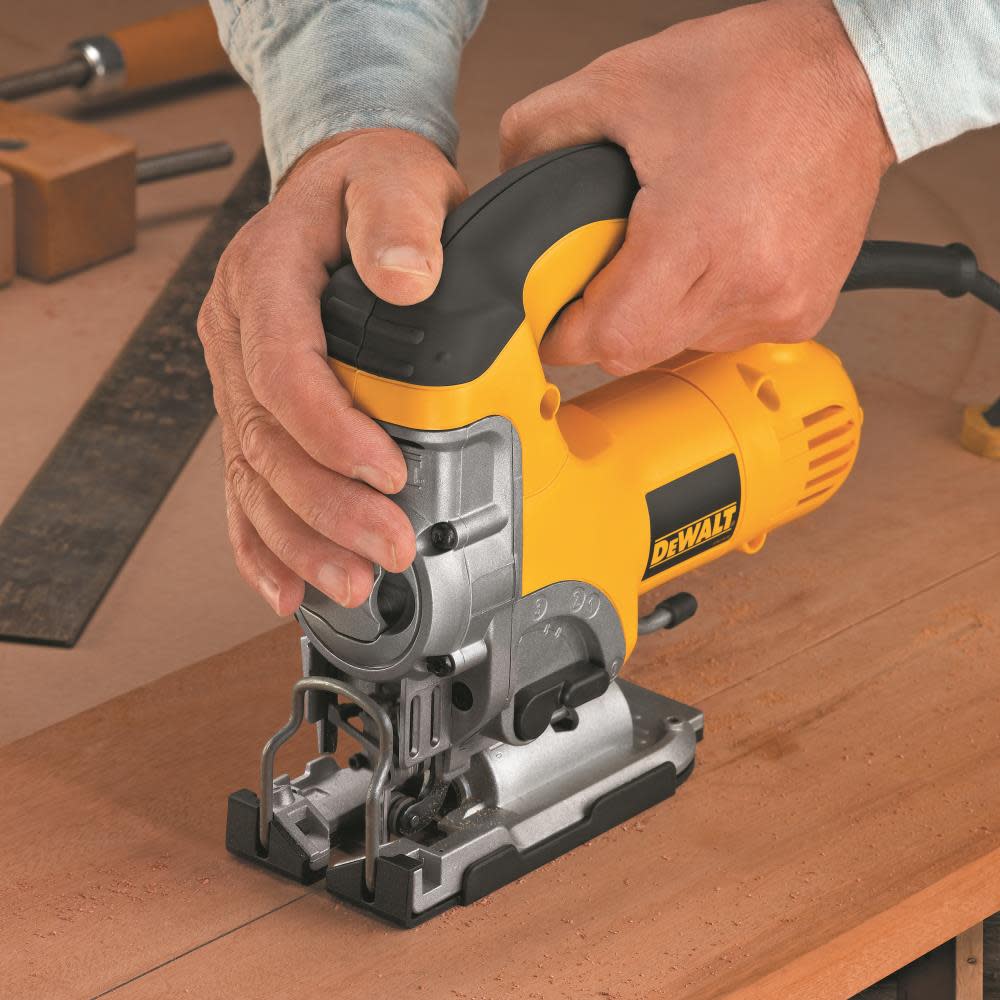 DEWALT HEAVY-DUTY VARIABLE SPEED TOP-HANDLE JIG SAW KIT (DW331K) - Ascmtools