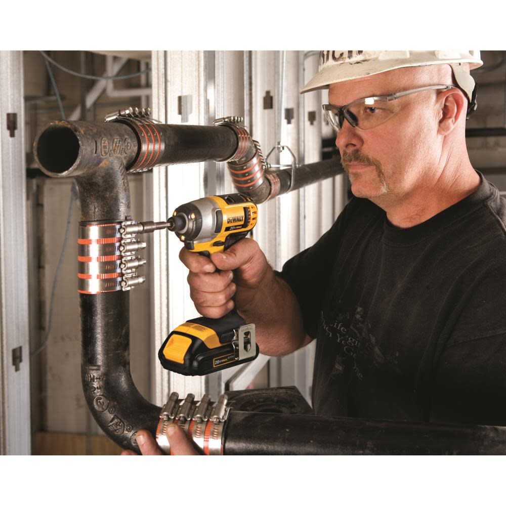 DEWALT DCF885C2 20V MAX* Lithium Ion 1/4″ Impact Driver Kit (1.5Ah) (DCF885C2) - Ascmtools