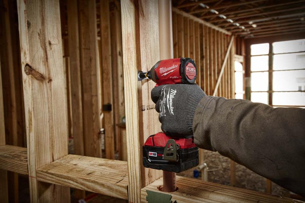 Milwaukee M18 FUEL 2-Tool Hammer Drill/Impact Driver Combo Kit - Ascmtools