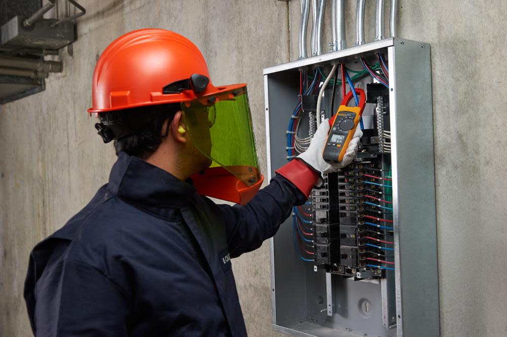 Fluke 376 FC True-RMS AC/DC Clamp Meter with iFlex - Ascmtools