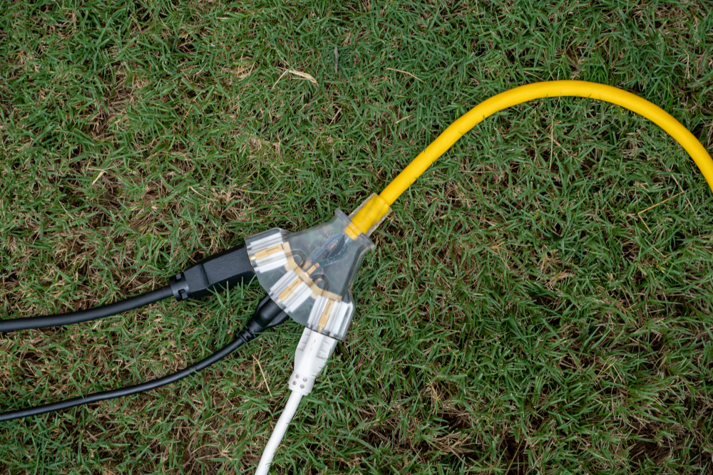 Southwire 3 Outlet Extension Cord Lighted End 12/3 SJTW 50′ - Ascmtools