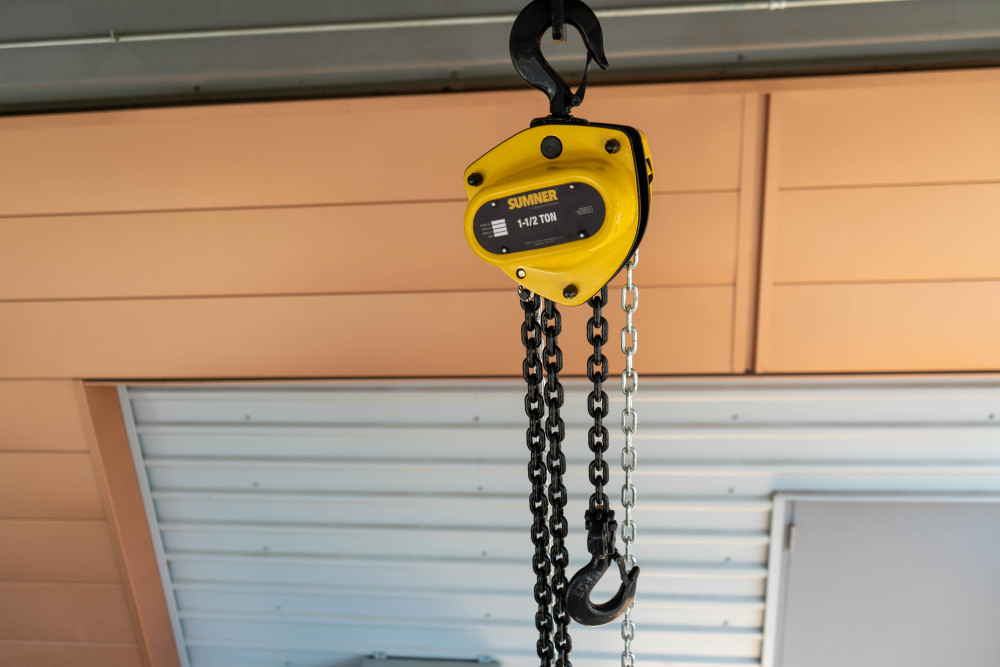 Sumner Chain Hoist 1 Ton with 20′ Chain Fall - Ascmtools