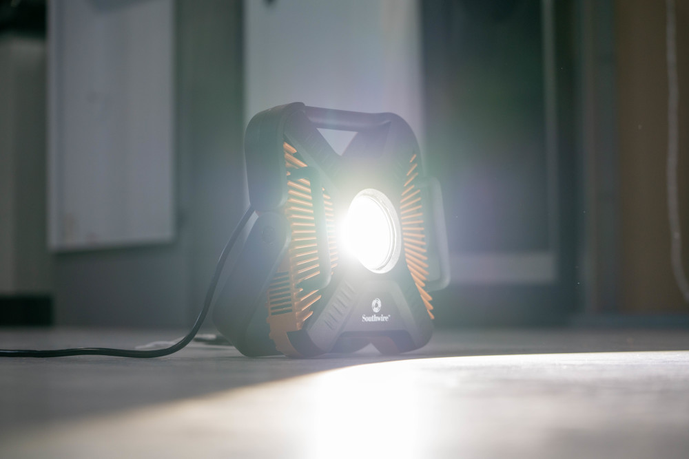 Southwire 10000 Lumen LED Work Light - Ascmtools