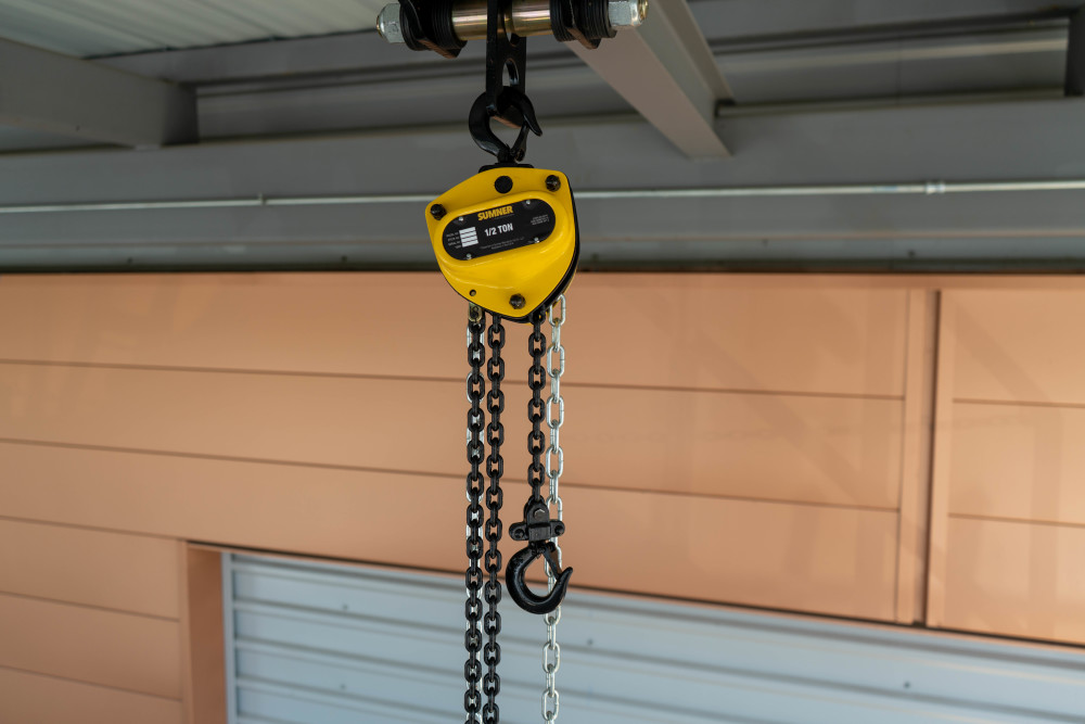 Sumner Chain Hoist 1/2 Ton with 10′ Chain Fall - Ascmtools