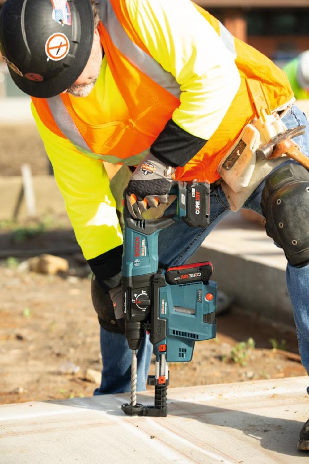 Bosch 18V Bulldog 1″ Rotary Hammer Kit with Mobile Dust Extractor - Ascmtools